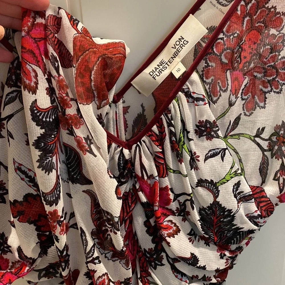 DVF floral gathered fitted king sleeve dress Size 10 - Picture 7 of 8